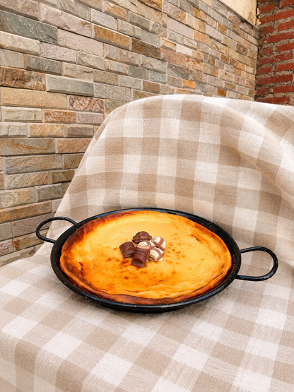 Paellera cake