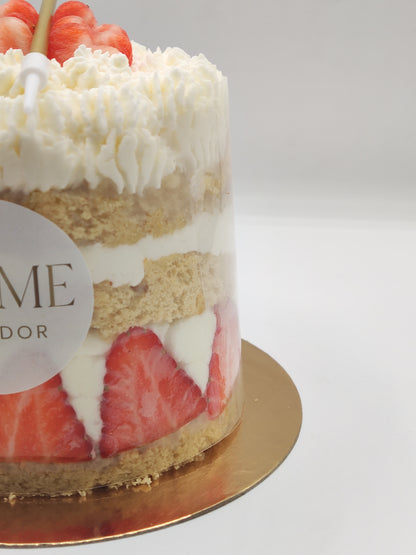 Tarta naked fresas o frambuesas con nata