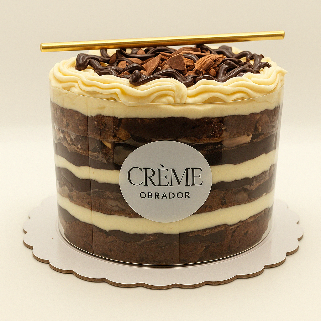 Tarta naked Kinder Bueno / Galletas Lotus / Oreo